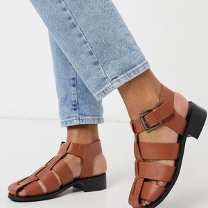 Leather Fisherman Sandal